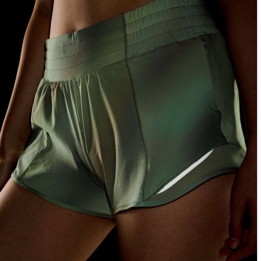 Lululemon Hotty Hot High-Rise Lined Short 2.5" Chroma Drift Green Multi / Palm C - Picture 4 of 10